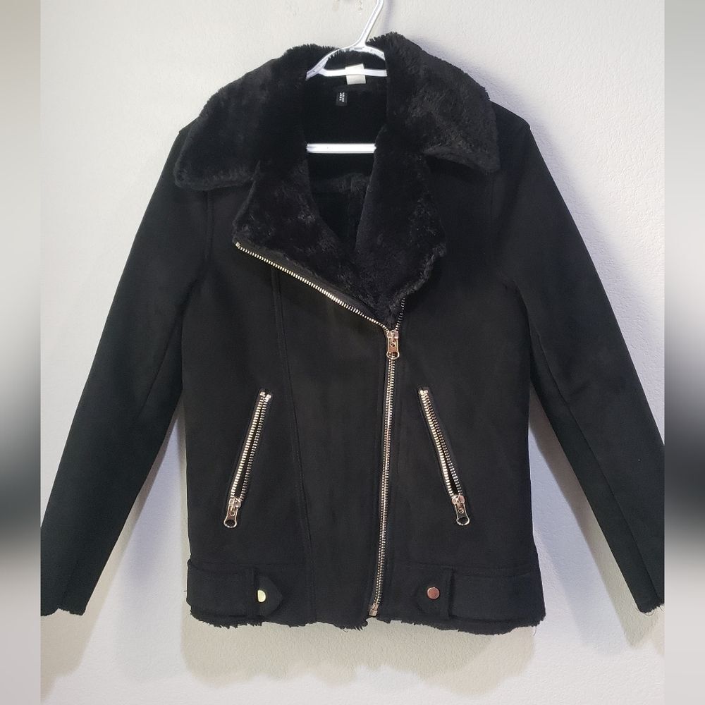 BLACK H&M JACKET SIZE 4 WITH FAUX FUR COLLAR
